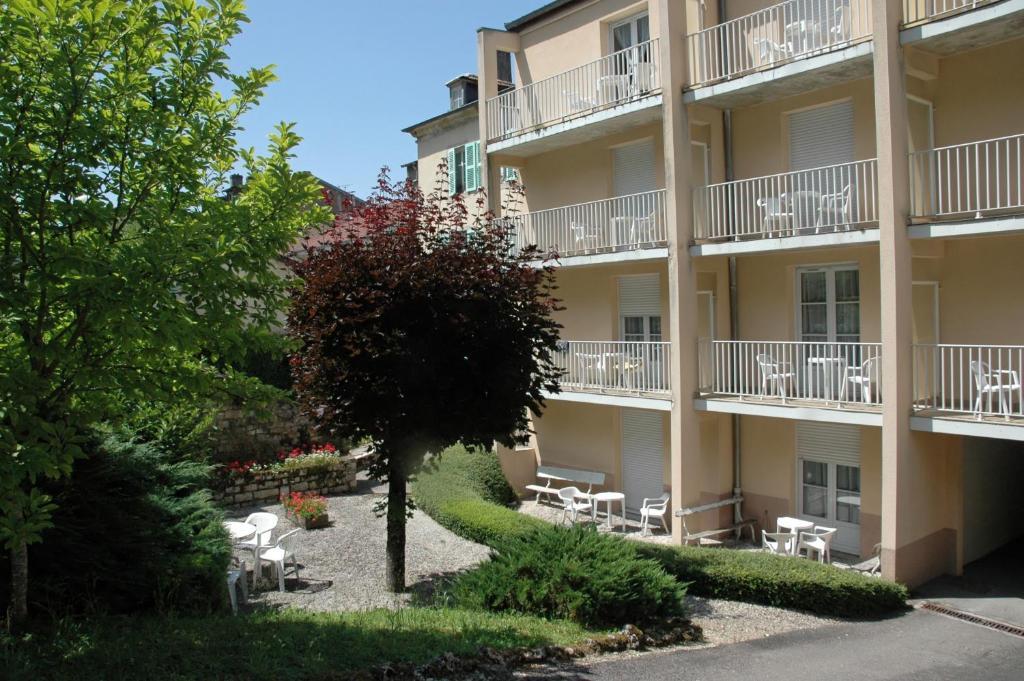 Hotel Et Studios D'Orfeuil Бурбонн-ле-Бен Екстер'єр фото