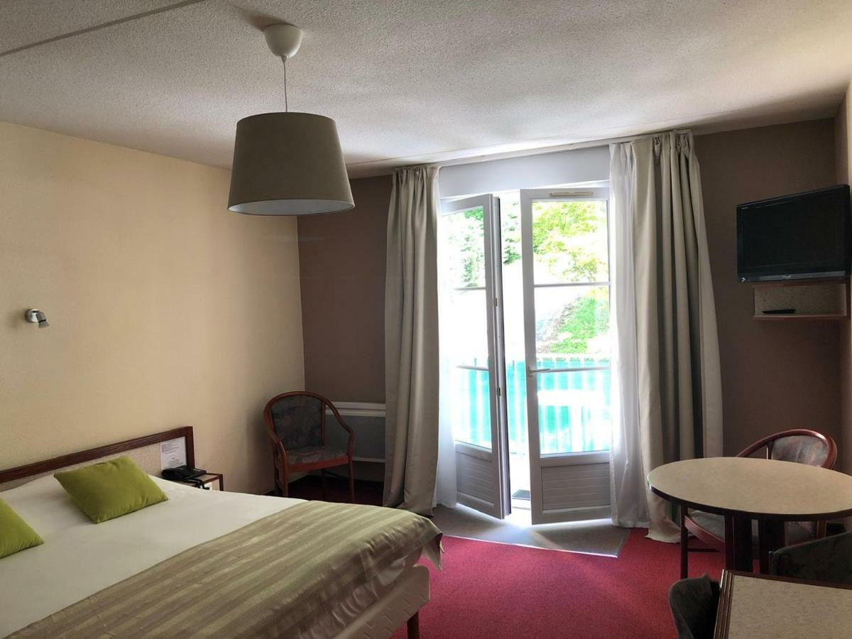 Hotel Et Studios D'Orfeuil Бурбонн-ле-Бен Екстер'єр фото